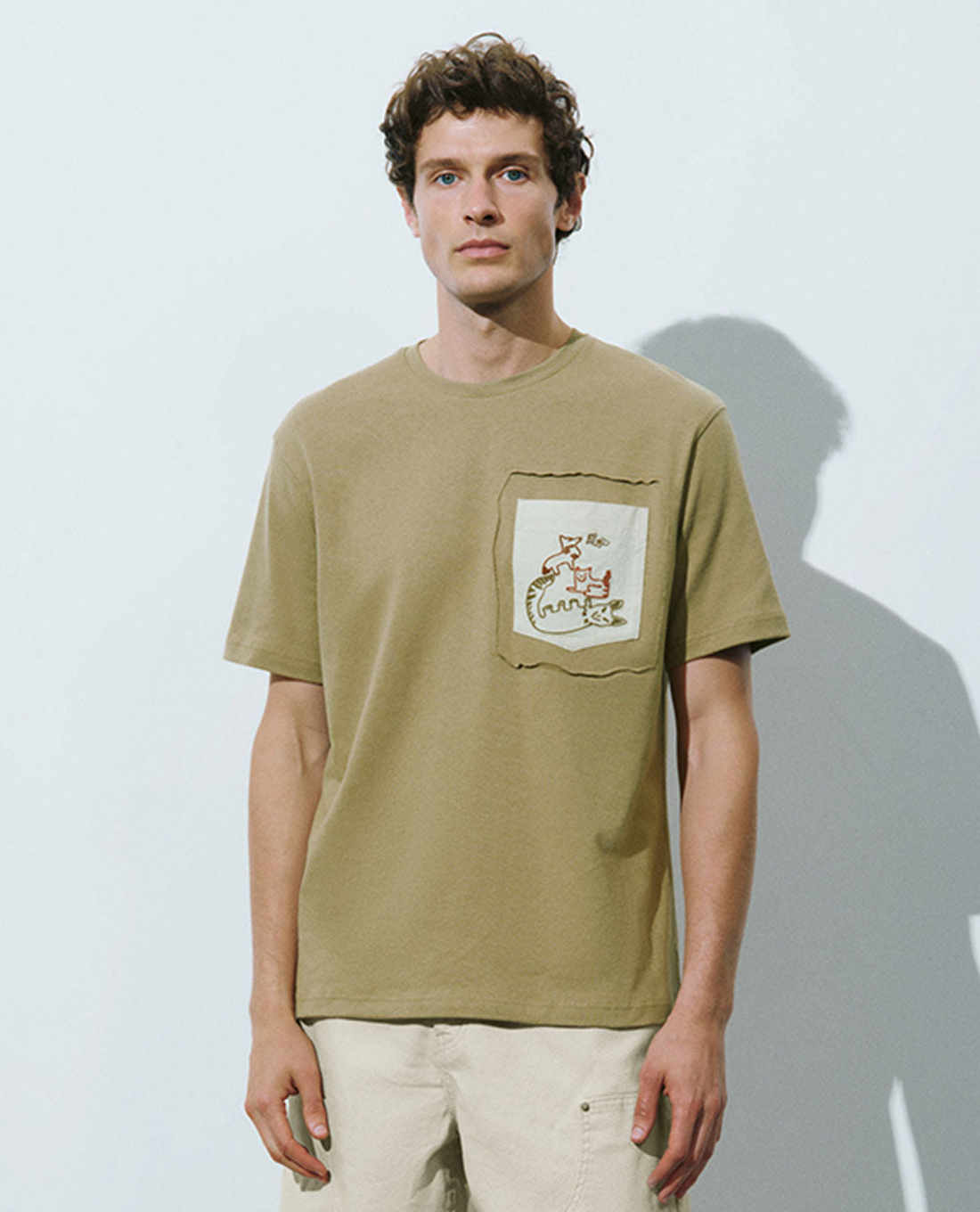 URBAN REVIVO - Áo thun nam cổ tròn tay ngắn Printed Loose