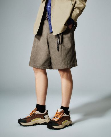 URBAN REVIVO - Quần short nam ống rộng Leisure 
