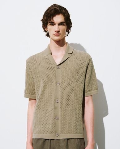  URBAN REVIVO - Áo dệt kim nam cổ bẻ tay ngắn Pointelle 