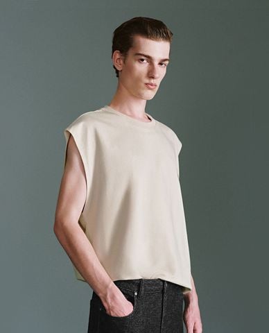  URBAN REVIVO - Áo thun nam cổ tròn tay ngắn 