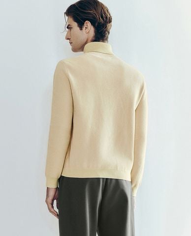  URBAN REVIVO - Áo dệt kim nam cổ lọ tay dài Turtle Neck 