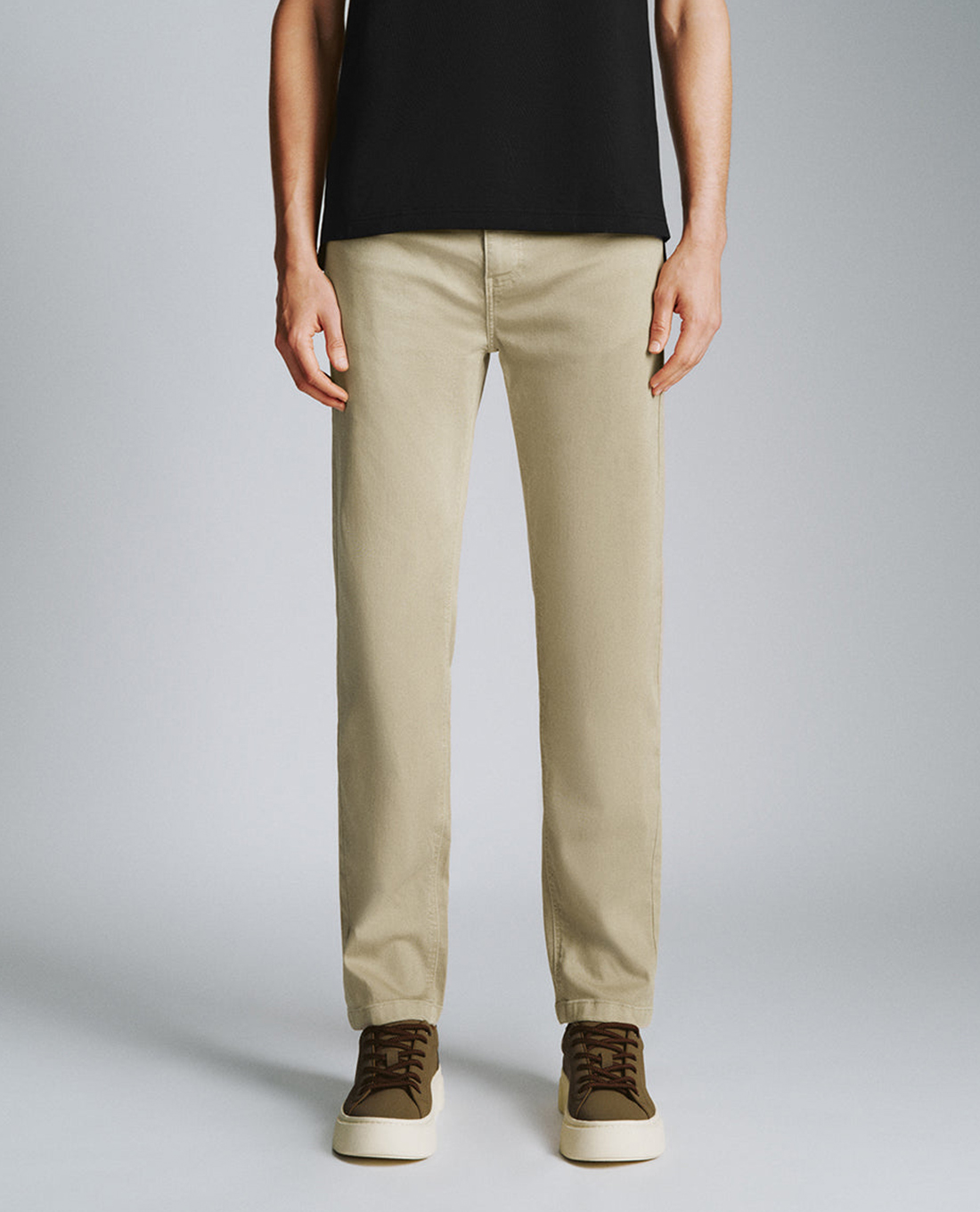 URBAN REVIVO - Quần jeans nam ống đứng Straight