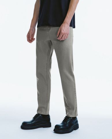  URBAN REVIVO - Quần jeans nam phom ôm Carrot Fit 