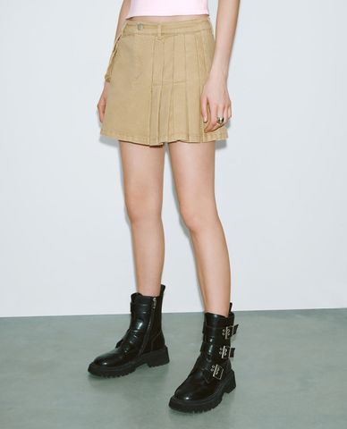  URBAN REVIVO - Chân váy xếp li mini phom chữ A 