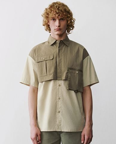  URBAN REVIVO - Áo sơ mi nam cổ bẻ tay ngắn phối túi hộp 