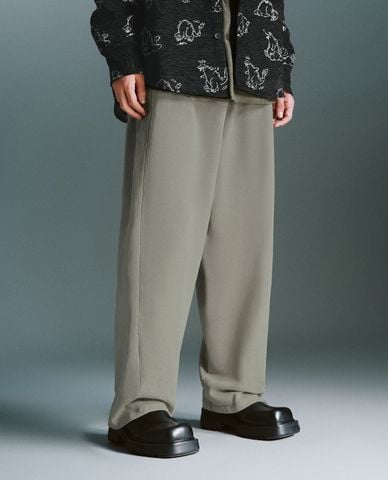  URBAN REVIVO - Quần nam ống rộng lưng thun thời thượng 