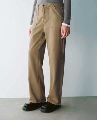  URBAN REVIVO - Quần jeans nữ ống đứng hiện đại 