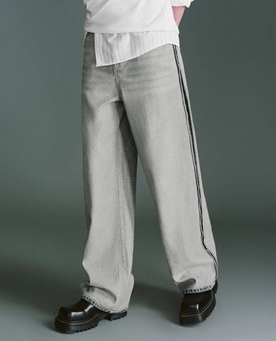  URBAN REVIVO - Quần jeans nam ống rộng hiện đại 