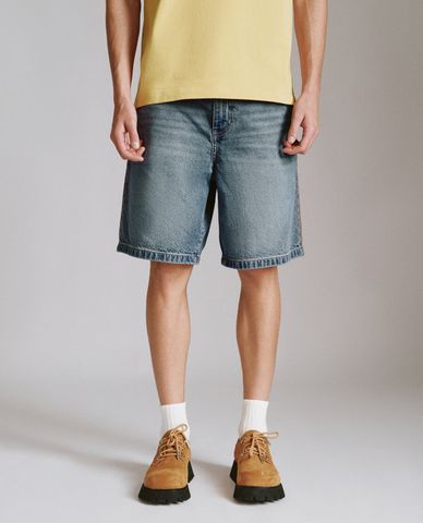  URBAN REVIVO - Quần shorts jean nam Leisure Denim 