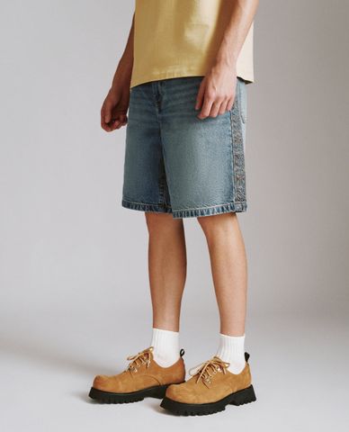  URBAN REVIVO - Quần shorts jean nam Leisure Denim 