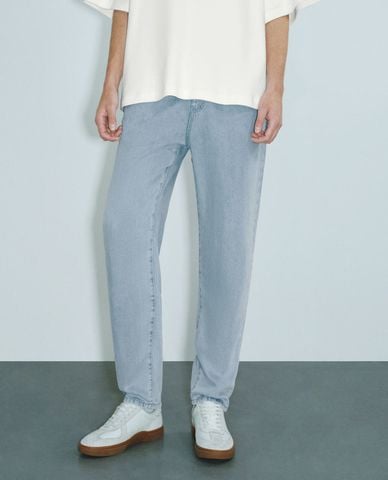  URBAN REVIVO - Quần jeans nam ống đứng lưng thun Straight 