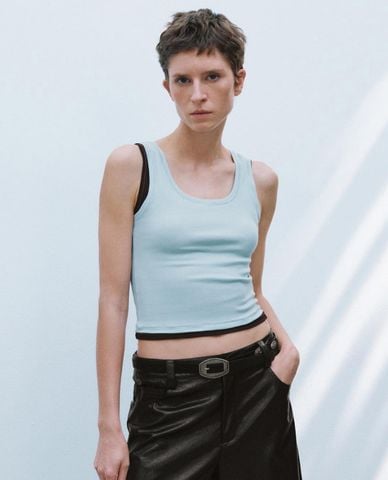  URBAN REVIVO - Áo ba lỗ nữ cổ chữ U năng động 