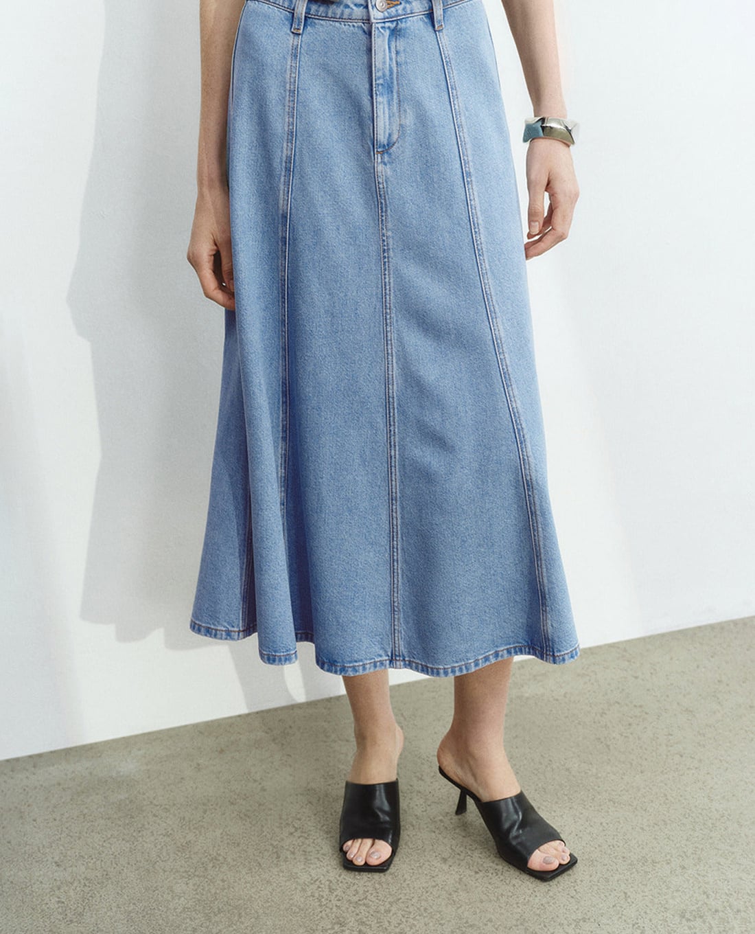 URBAN REVIVO - Chân váy denim midi nữ tính