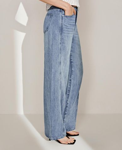  URBAN REVIVO - Quần jeans nữ ống đứng thời trang 