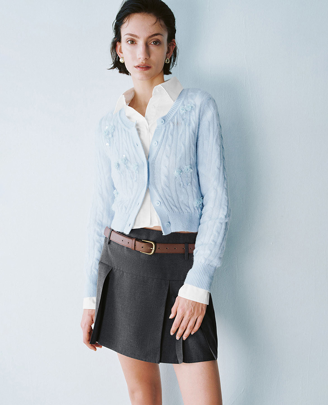 URBAN REVIVO - Áo khoác cardigan nữ phom croptop