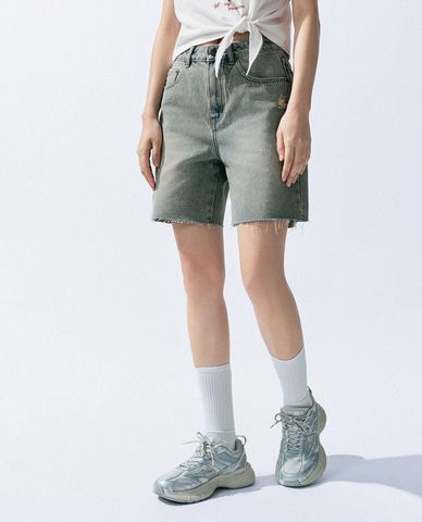  URBAN REVIVO - Quần short jeans nữ ống rộng cá tính 