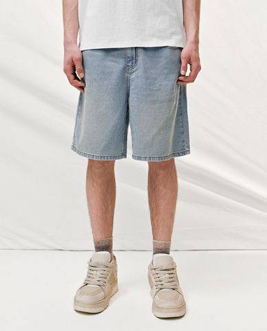  URBAN REVIVO - Quần short jeans nam ngang gối Leisure 