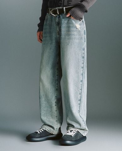  URBAN REVIVO - Quần jeans nam ống rộng wash bạc Loose 