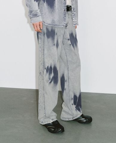  URBAN REVIVO - Quần jeans nam ống rộng cá tính 