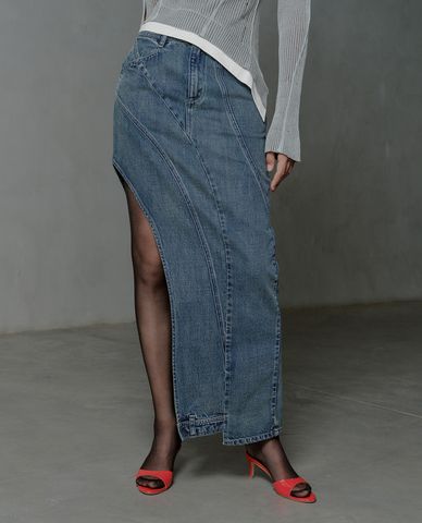  URBAN REVIVO - Chân váy denim midi xẻ tà độc đáo 