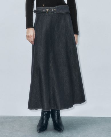  URBAN REVIVO - Chân váy denim midi phối thắt lưng Flared 