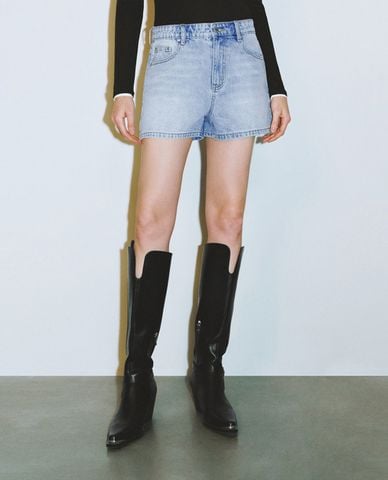  URBAN REVIVO - Quần short jeans nữ wash bạc 