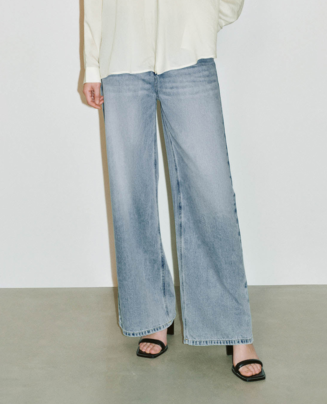 URBAN REVIVO - Quần jeans nữ ống rộng thanh lịch