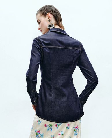  URBAN REVIVO - Áo sơ mi denim nữ cổ bẻ tay dài 