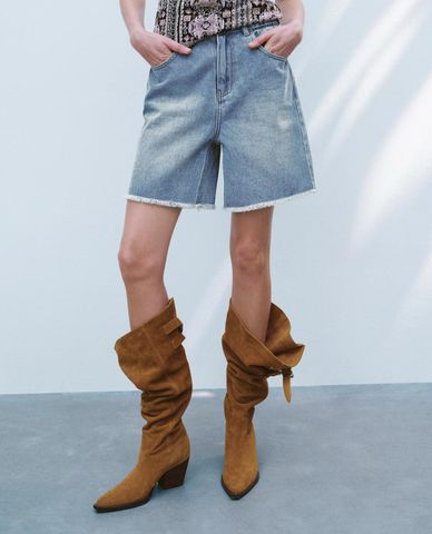  URBAN REVIVO - Quần short jeans nữ ống rộng Leisure 