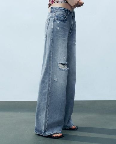  URBAN REVIVO - Quần jeans nữ ống rộng rách gối cá tính 