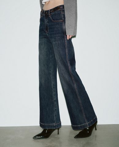  URBAN REVIVO - Quần jeans nữ ống loe thanh lịch 