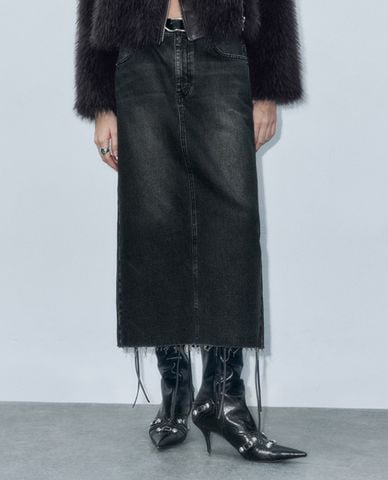  URBAN REVIVO - Chân váy denim midi phối thắt lưng Regular 