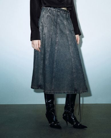  URBAN REVIVO - Chân váy denim midi thời thượng 