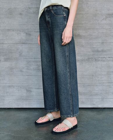  URBAN REVIVO - Quần jeans nữ ống đứng thời trang Straight 