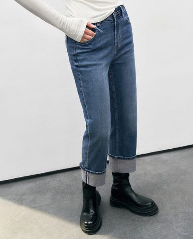  URBAN REVIVO - Quần jeans nữ ống đứng xắn gấu thanh lịch 