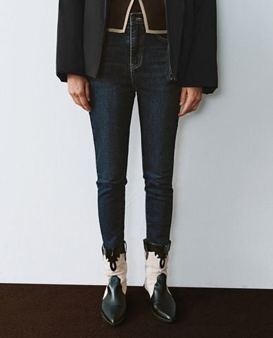  URBAN REVIVO - Quần jeans nữ phom ôm tôn dáng 