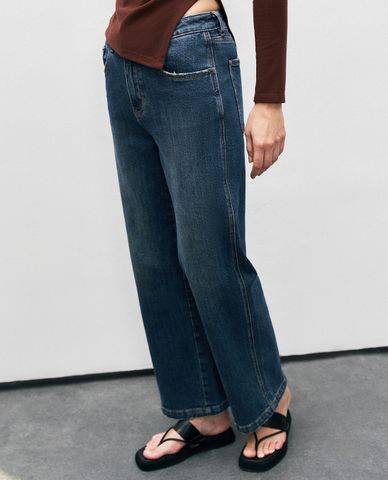  URBAN REVIVO - Quần jeans nữ ống đứng thời trang 