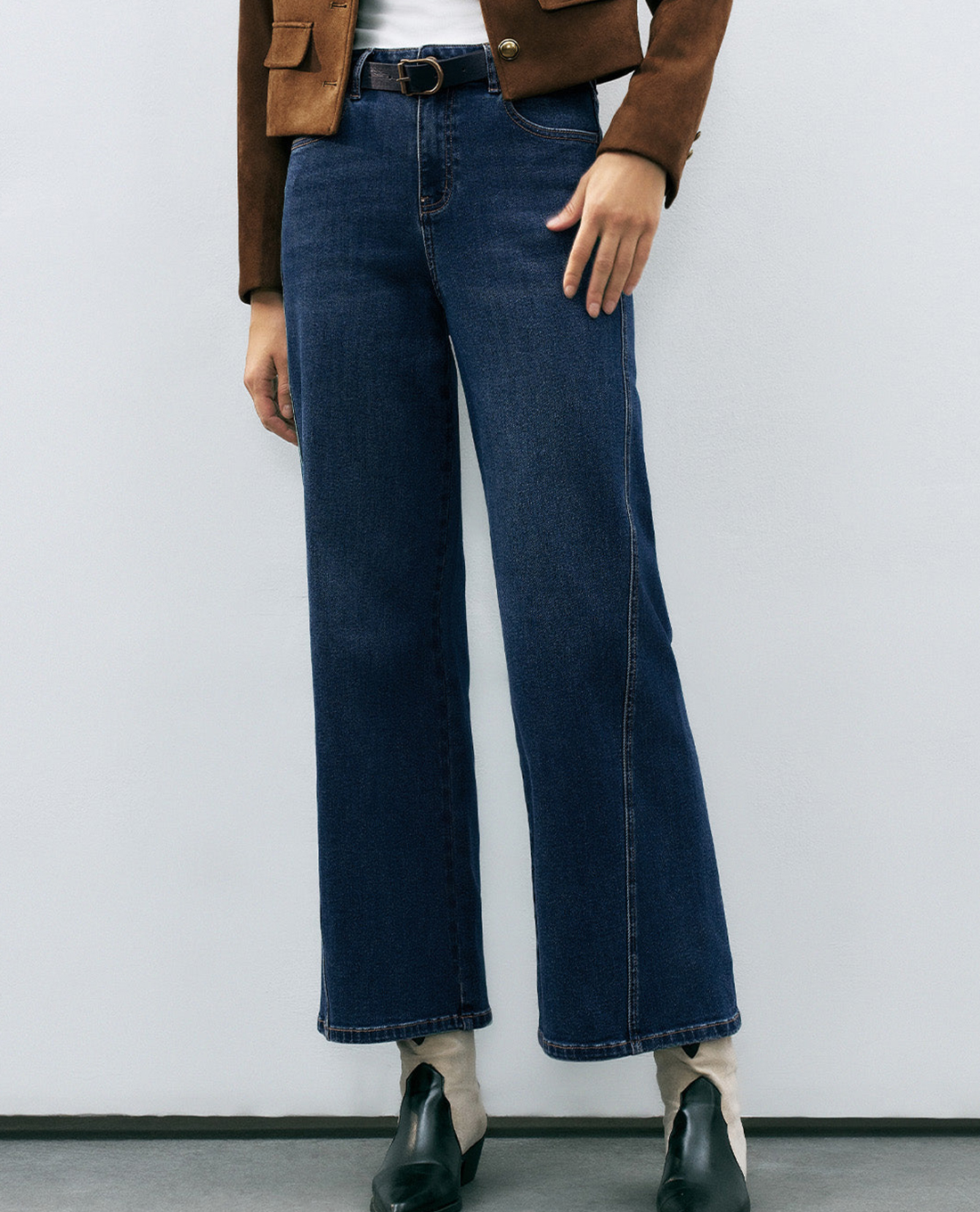 URBAN REVIVO - Quần jeans nữ ống loe cá tính