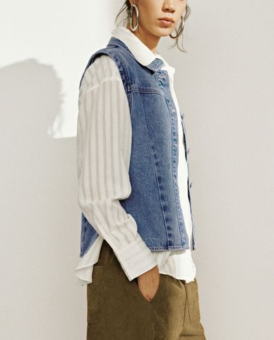  URBAN REVIVO - Áo khoác gilet nữ denim cổ bẻ thời trang 