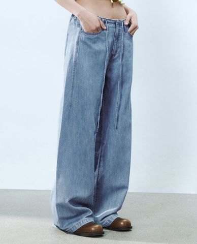  URBAN REVIVO - Quần jeans nữ ống rộng phối dây rút 