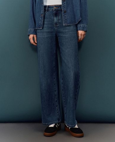  URBAN REVIVO - Quần jeans nữ ống đứng thời thượng 