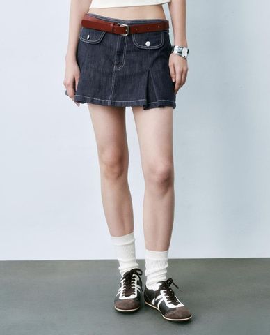  URBAN REVIVO - Chân váy denim mini phối túi 