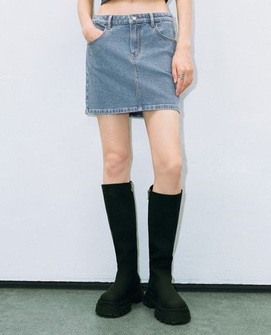  URBAN REVIVO - Chân váy denim mini phom chữ A trẻ trung 