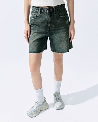  URBAN REVIVO - Quần short jeans nữ ống rộng ngang gối 