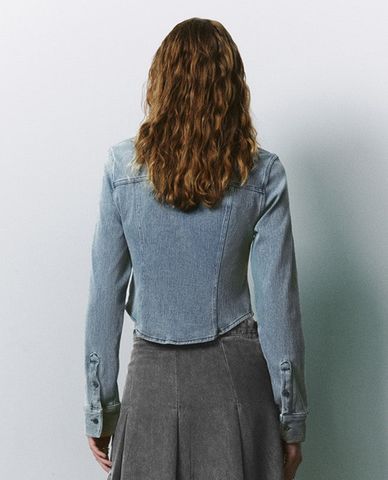  URBAN REVIVO - Áo sơ mi denim nữ cổ bẻ tay dài Button Up 