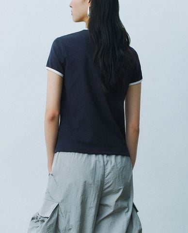  URBAN REVIVO - Áo thun nữ cổ tròn tay ngắn thời trang 