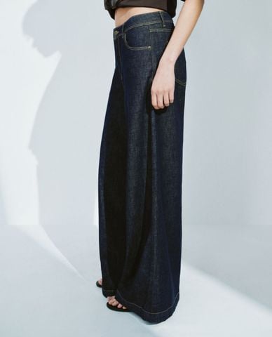  URBAN REVIVO - Quần jeans nữ ống loe thời trang 