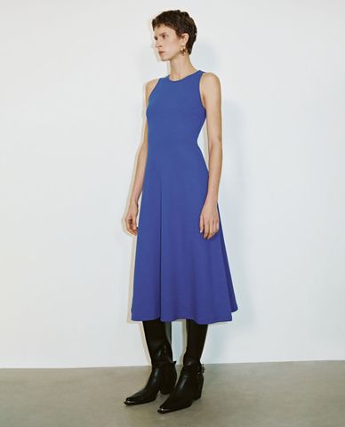  URBAN REVIVO - Đầm sát nách cổ tròn Aline 