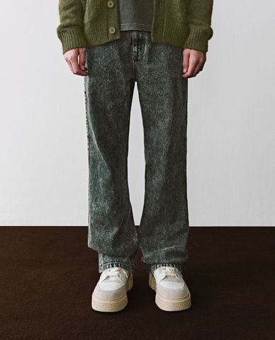  URBAN REVIVO - Quần jeans nam ống rộng hiện đại 