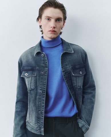  URBAN REVIVO - Áo khoác denim nam tay dài thanh lịch 